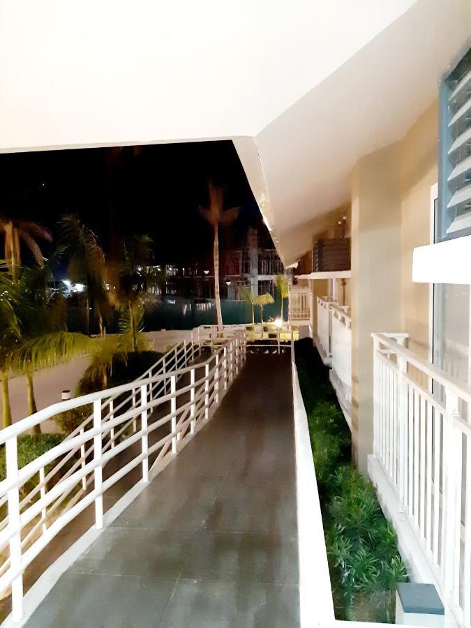 Ania Rooms@Amani Grand Residences Near Airport Lapu-Lapu City Exteriör bild