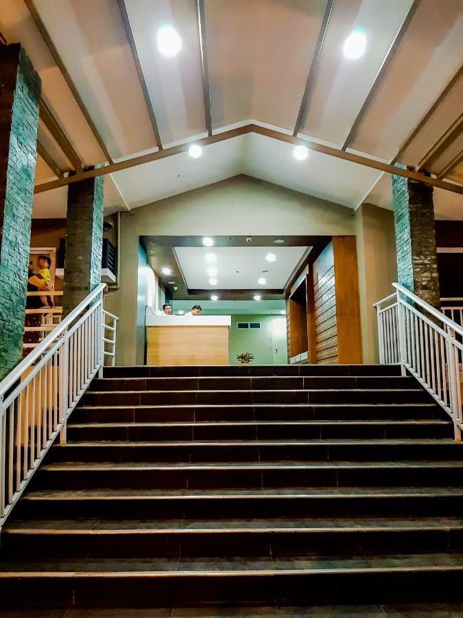 Ania Rooms@Amani Grand Residences Near Airport Lapu-Lapu City Exteriör bild