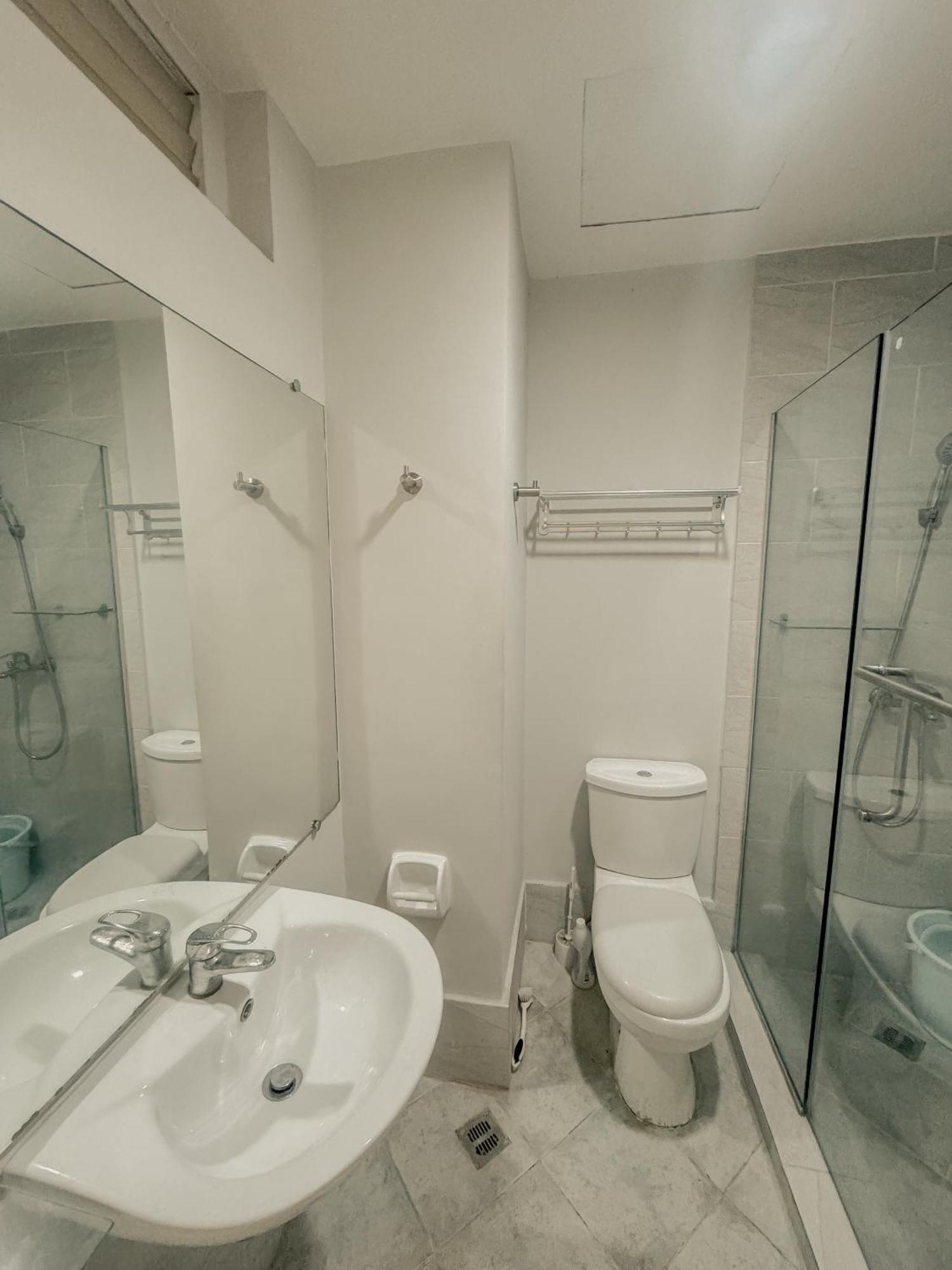 Ania Rooms@Amani Grand Residences Near Airport Lapu-Lapu City Exteriör bild